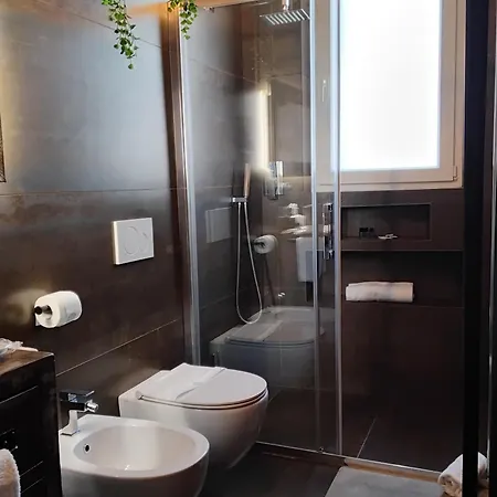 Locami Borgo Roma Apartment Verona