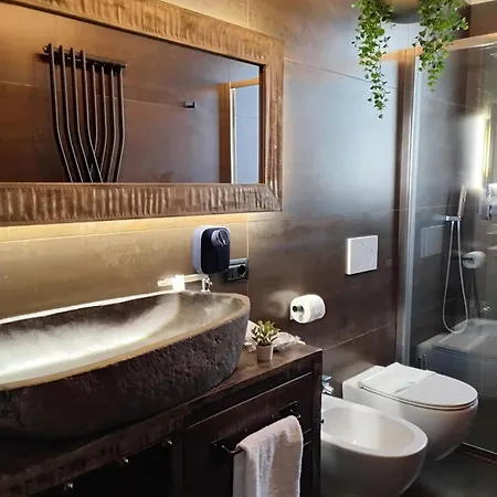 Locami Borgo Roma Apartment Verona